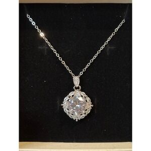S925 Sterling Silver Round Halo Pendant Necklace Clear Stone Floral Sparkle